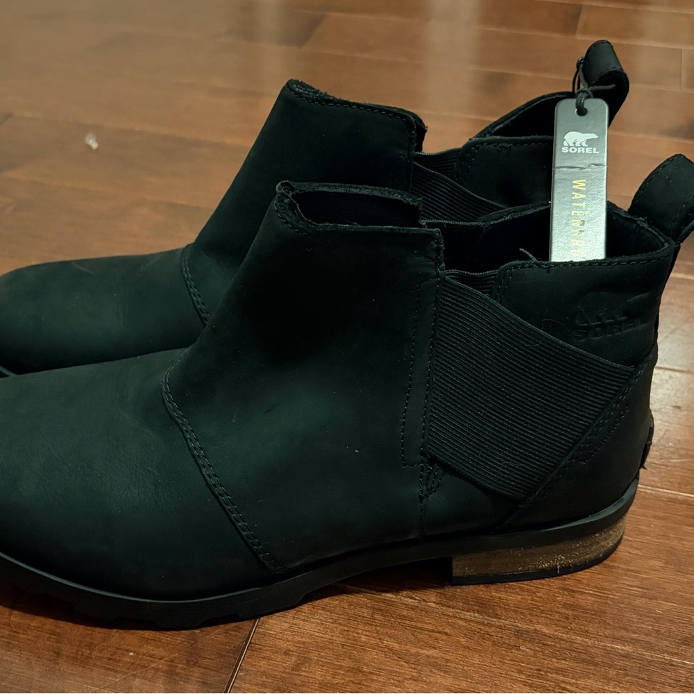 Sorel Women's Emilie Sleek Black Booties